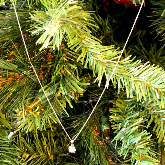 Cluster diamond necklace - Picture 4 of 9